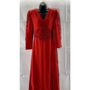 AFFLUENCE Women's Bright Red 3D Floral Trim V-Neck Split-Hem Maxi Gown SZ S